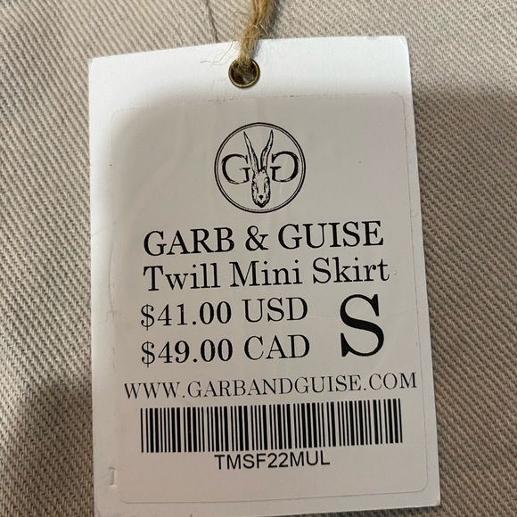 Mini skirt from local boutique - Picture 3 of 3